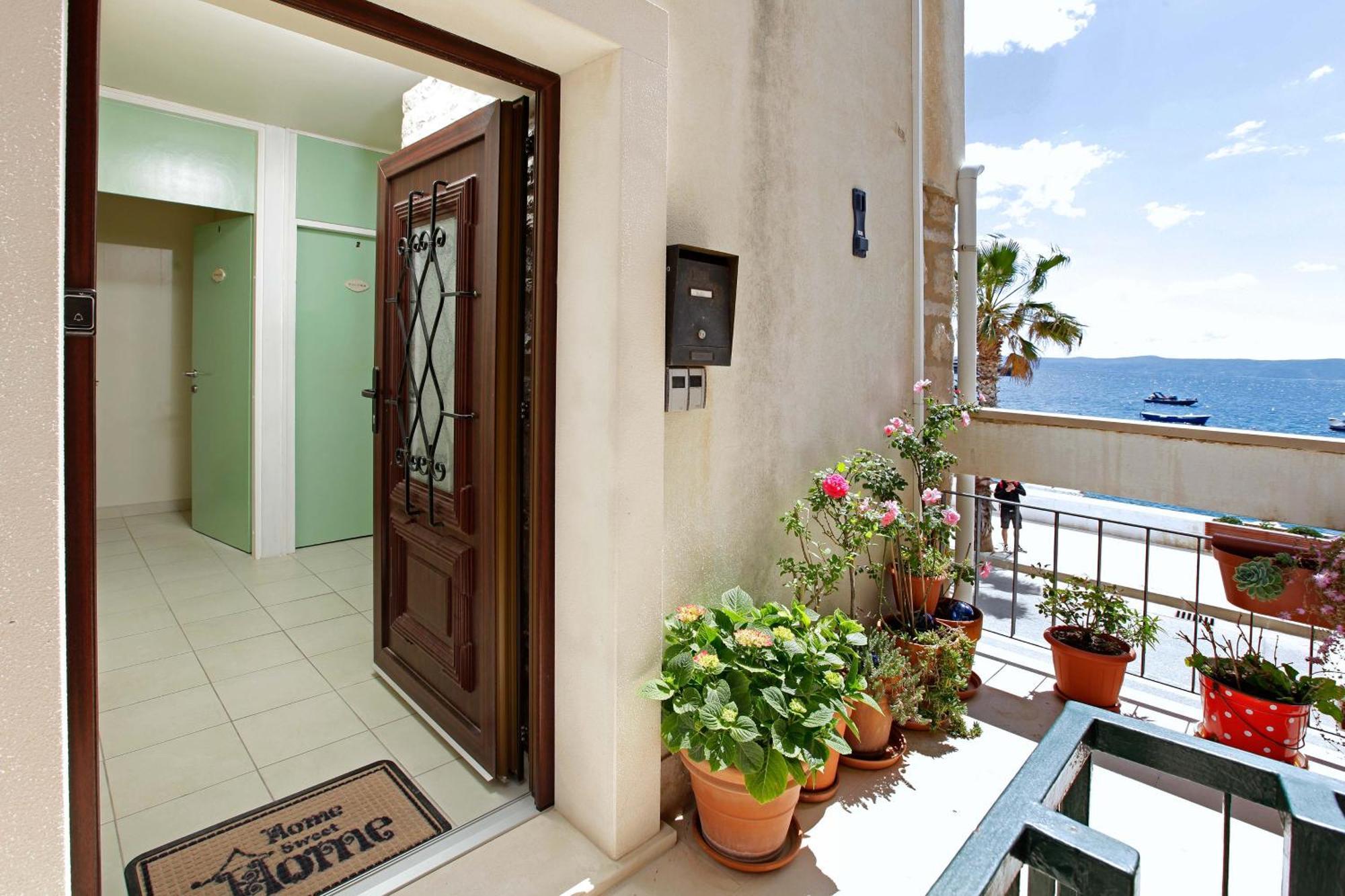 Amazing Waterfront Apartments Bol Exterior photo